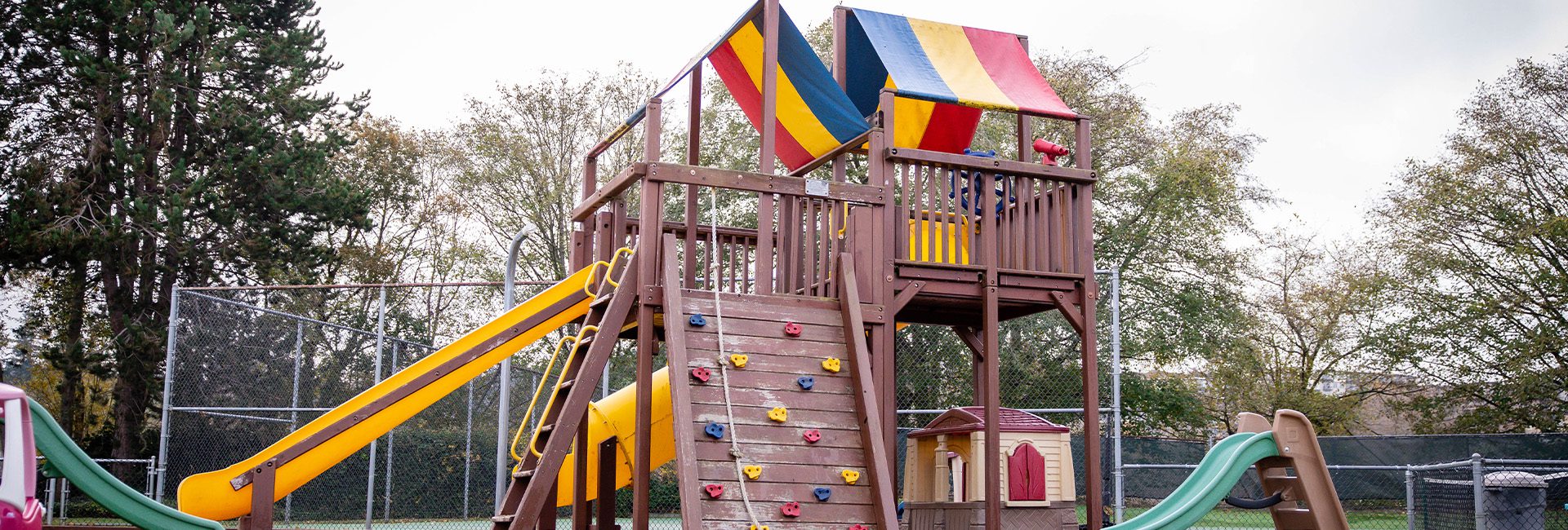 childrens outdoor play area in modern gym